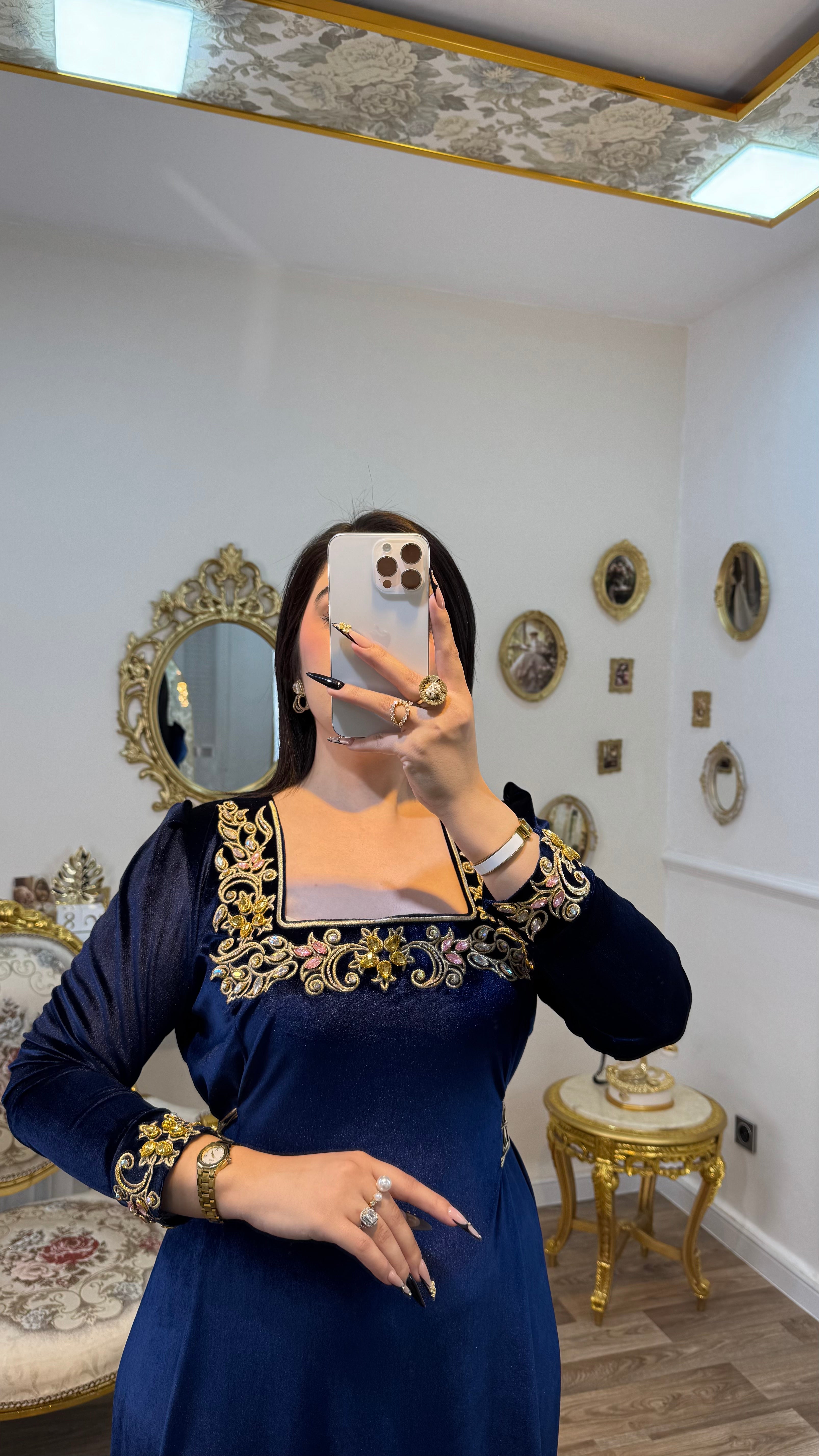 Robe كوتر