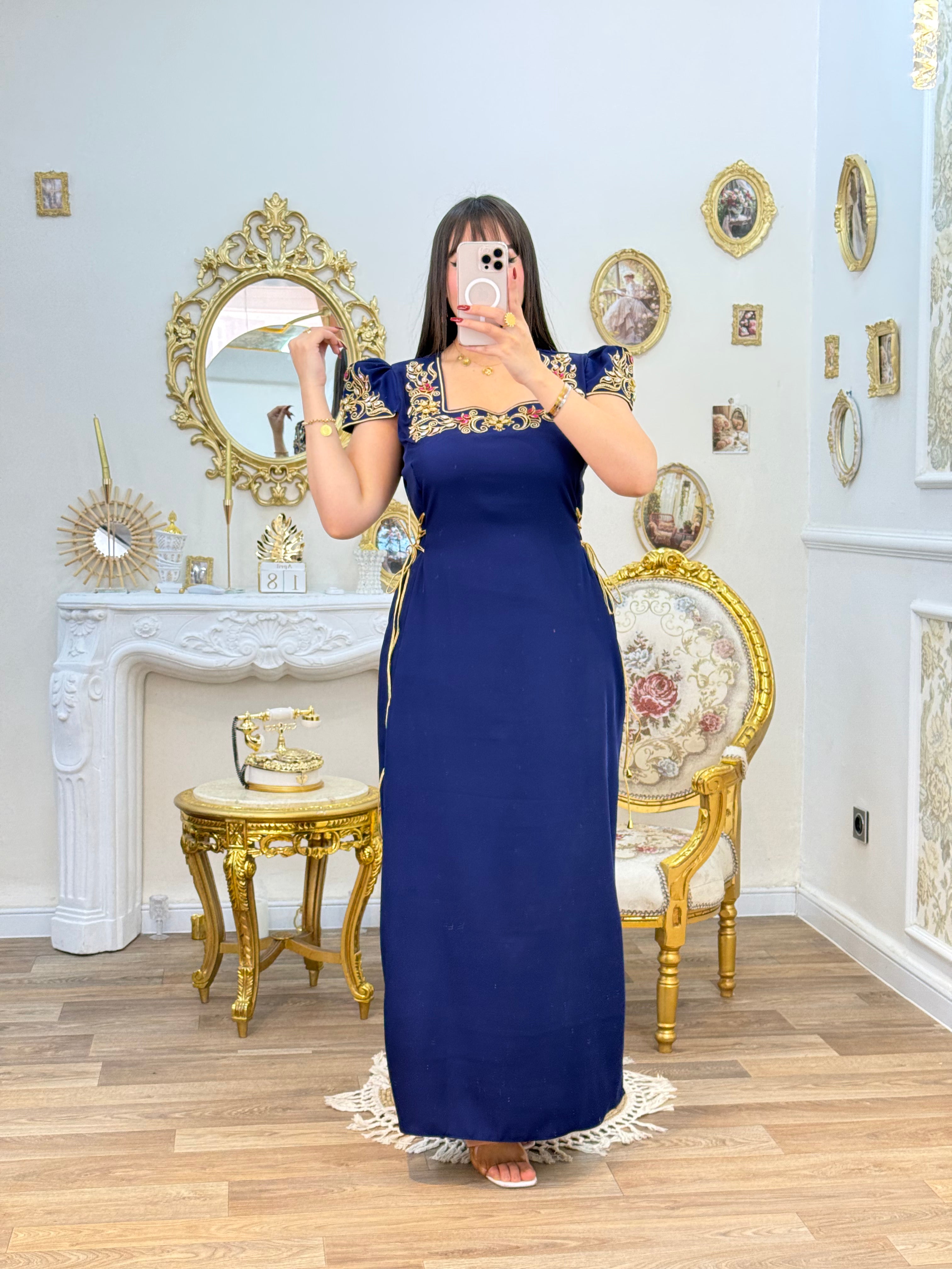 Robe كوتر