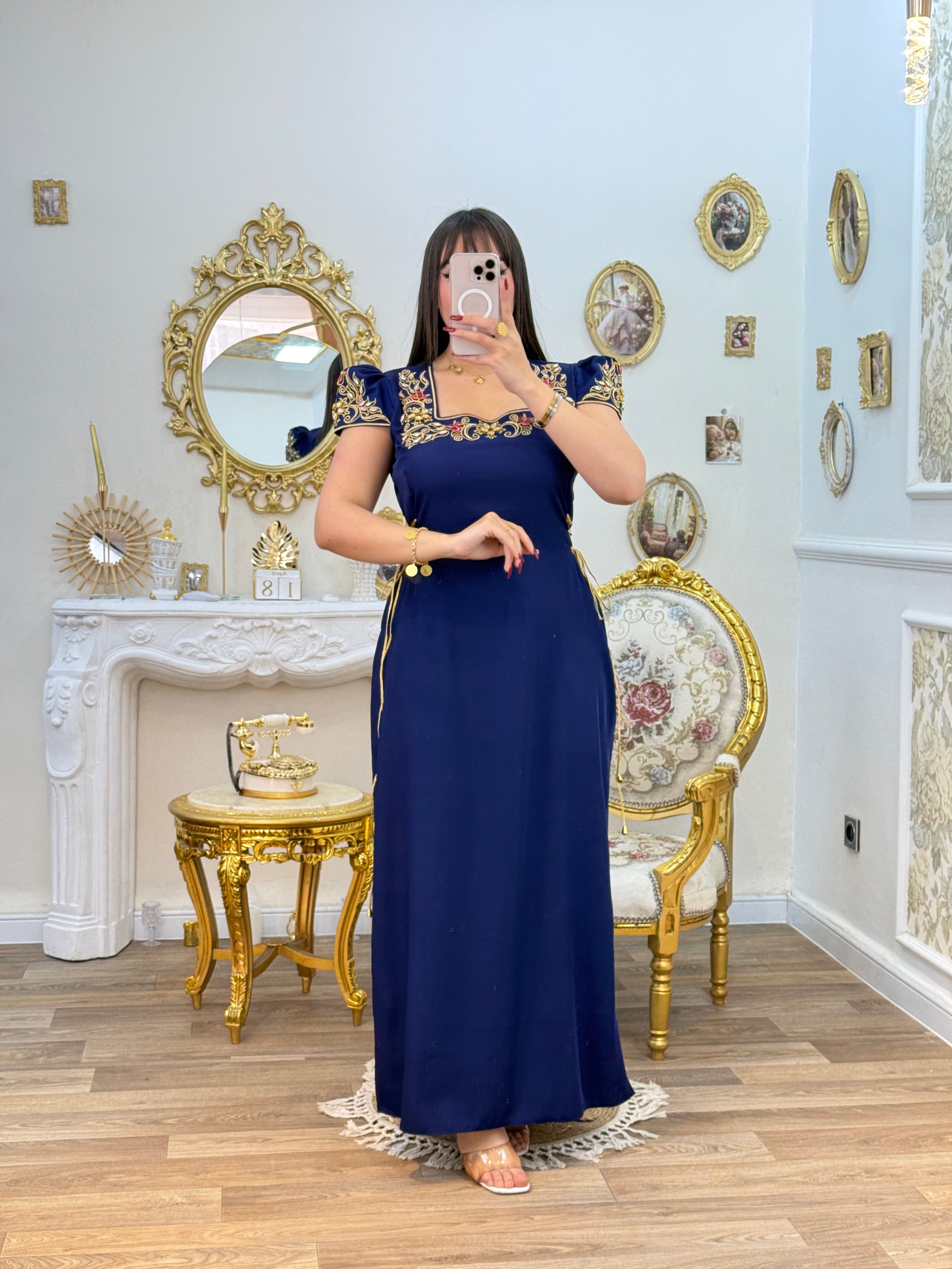 Robe كوتر