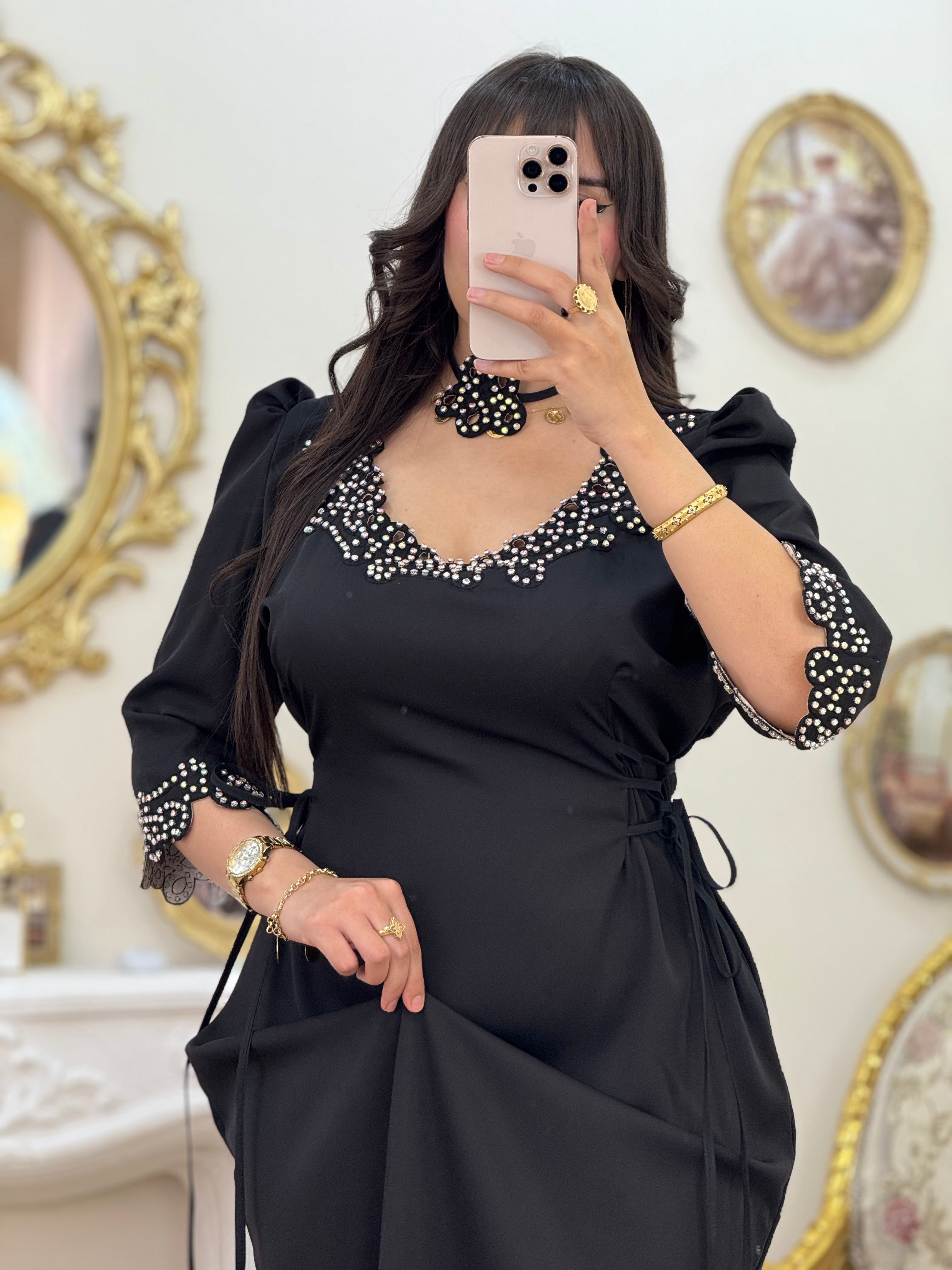 Robe شموس