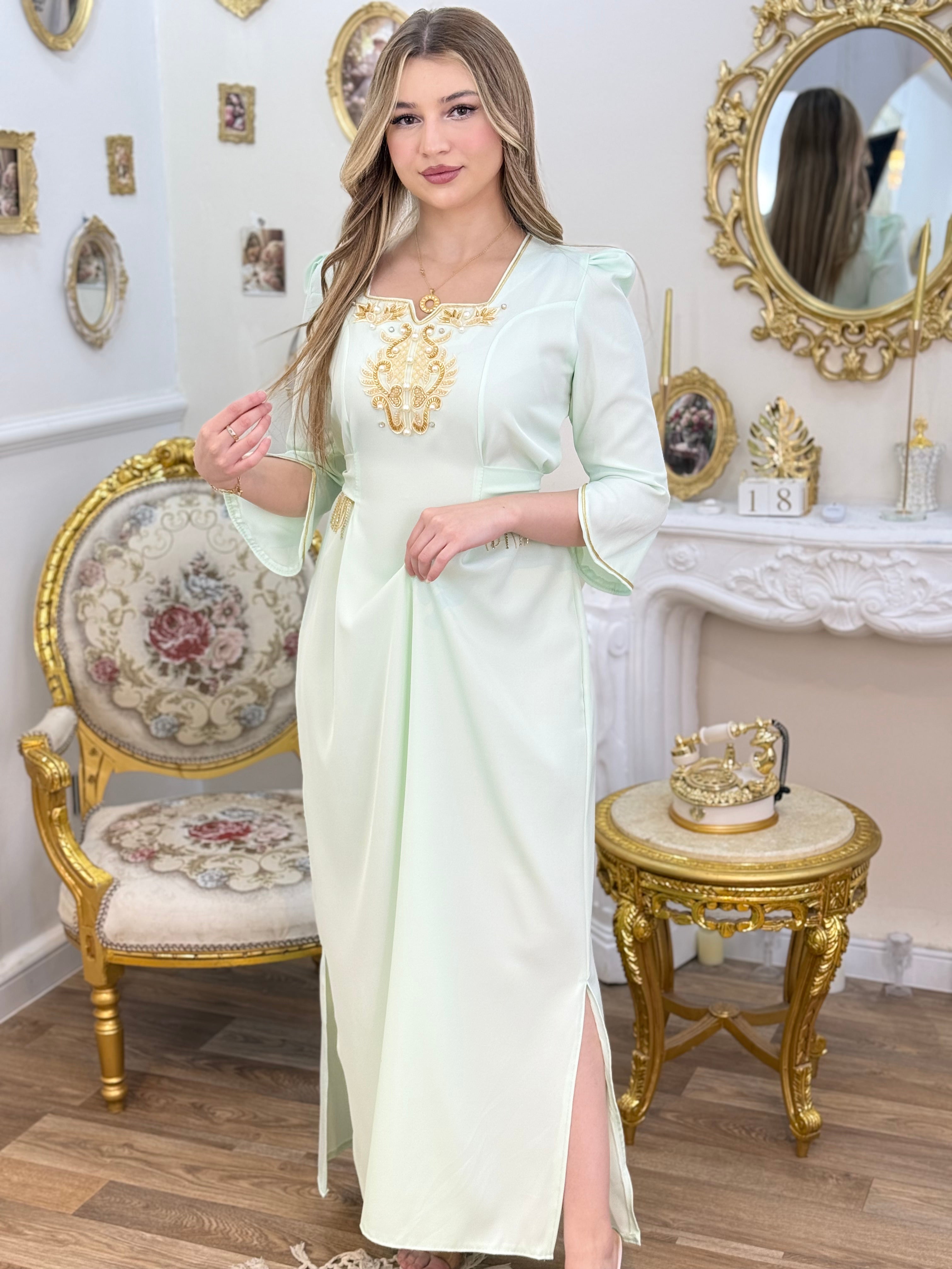 Robe ميشة