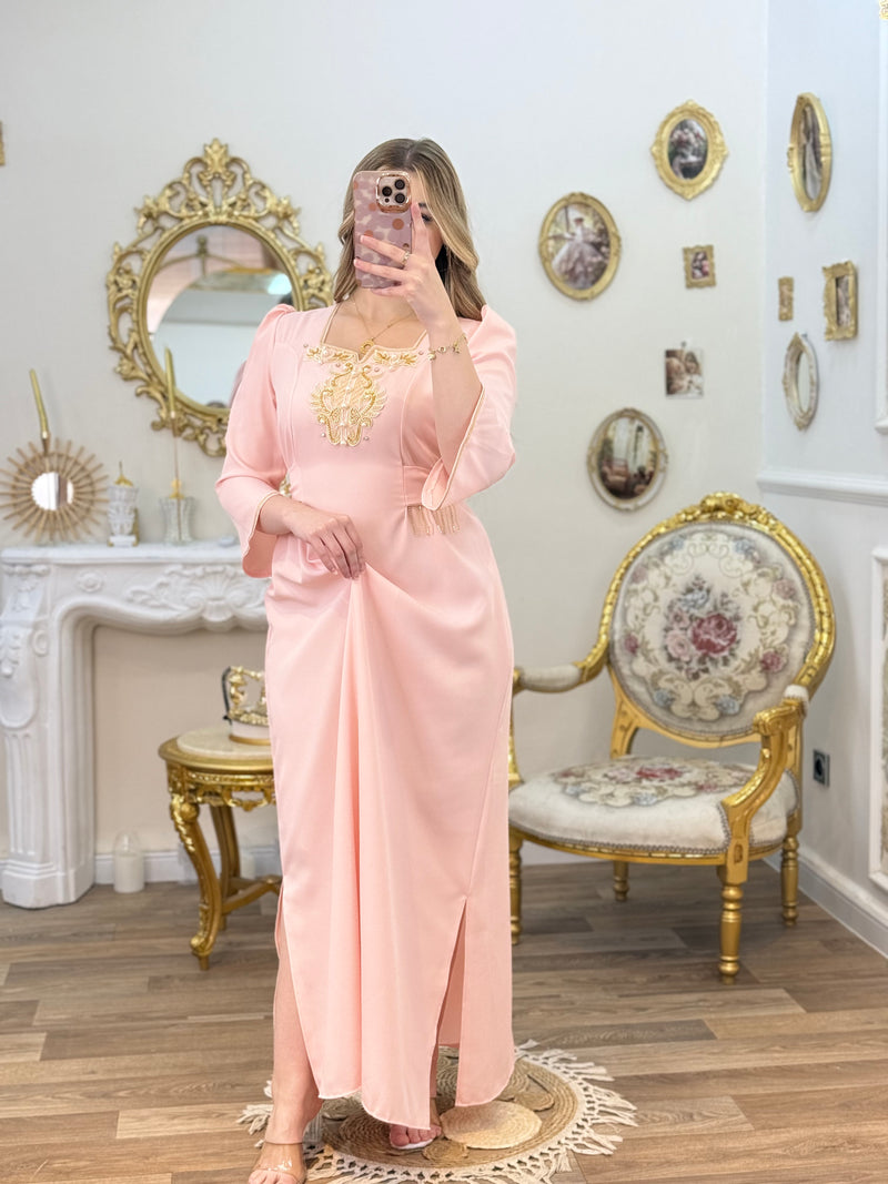 Robe ميشة
